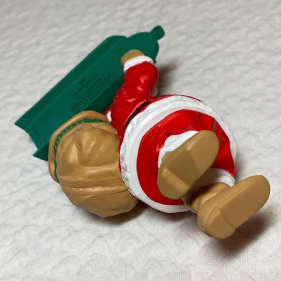 Vintage 1989 “Visit From Santa” Hallmark Collector’s Club Members Ornament w/Box - Picture 8 of 13